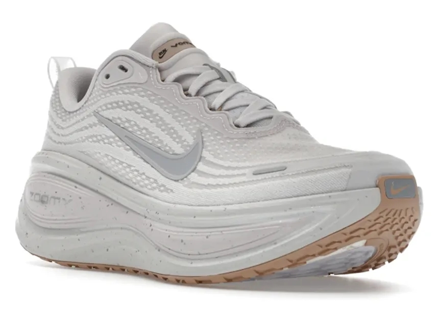 Nike Vomero Plus Speckle Vast Grey Wolf Grey - Image 2