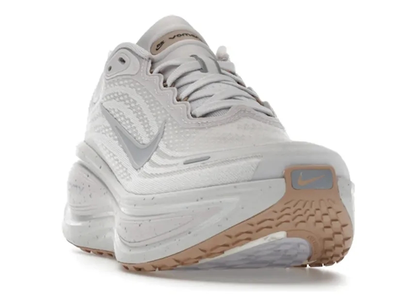 Nike Vomero Plus Speckle Vast Grey Wolf Grey - Image 3